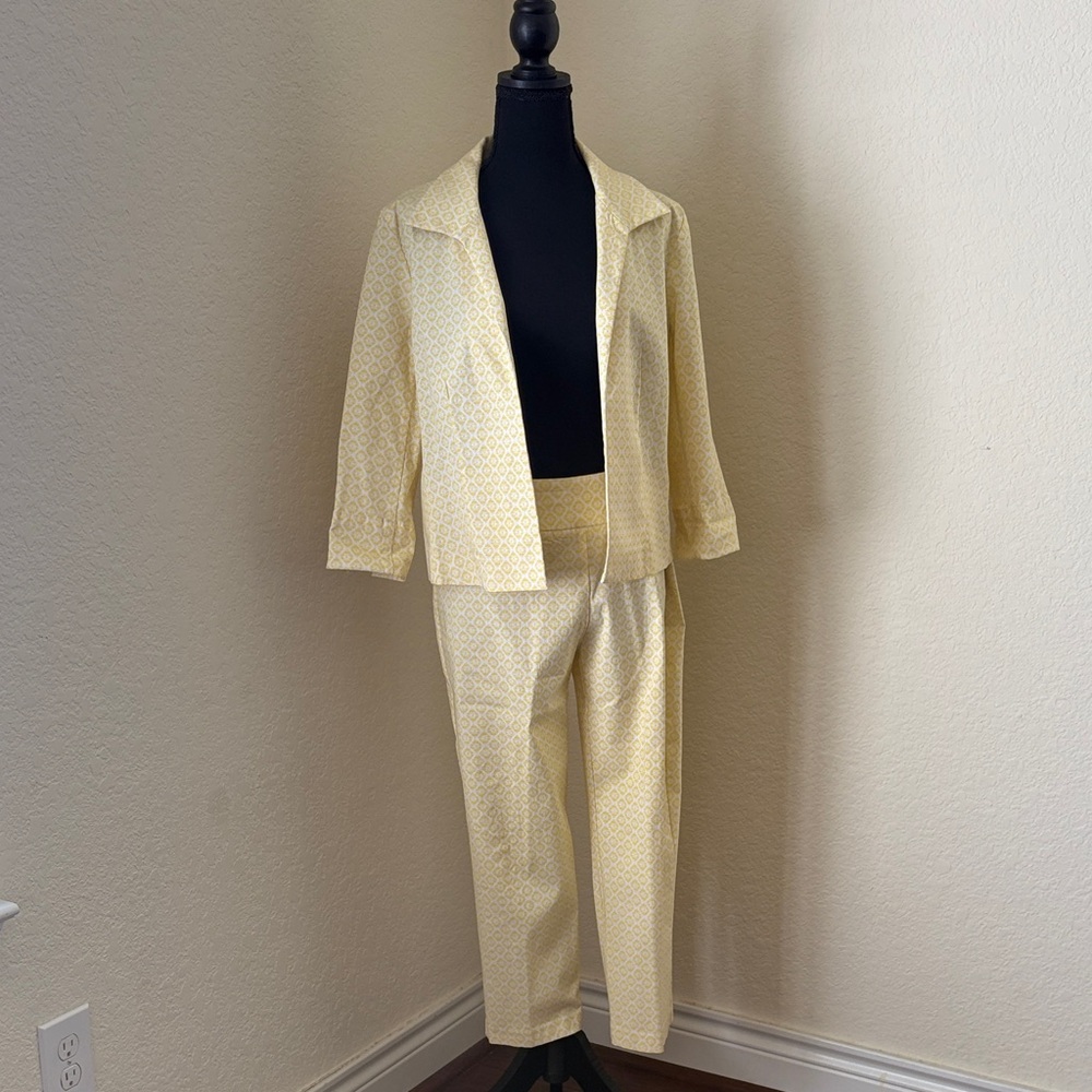 Attyre New York: Elegant Yellow Two-Piece Suit